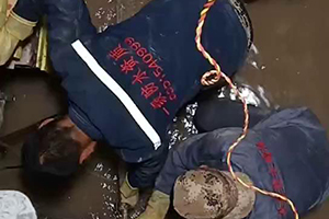 牡丹江电梯井堵漏施工视频